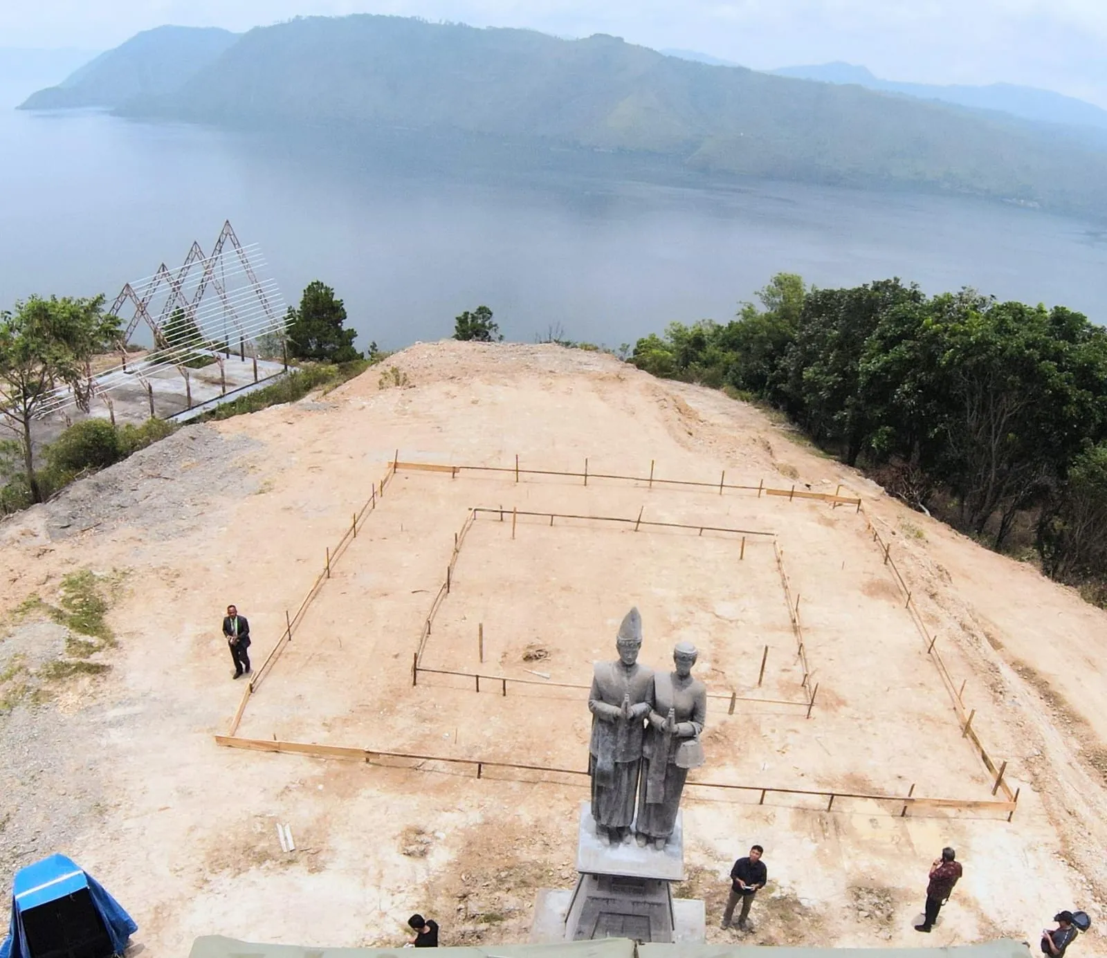 Bupati Samosir  Dukung Pembangunan Monumen Toga Gultom