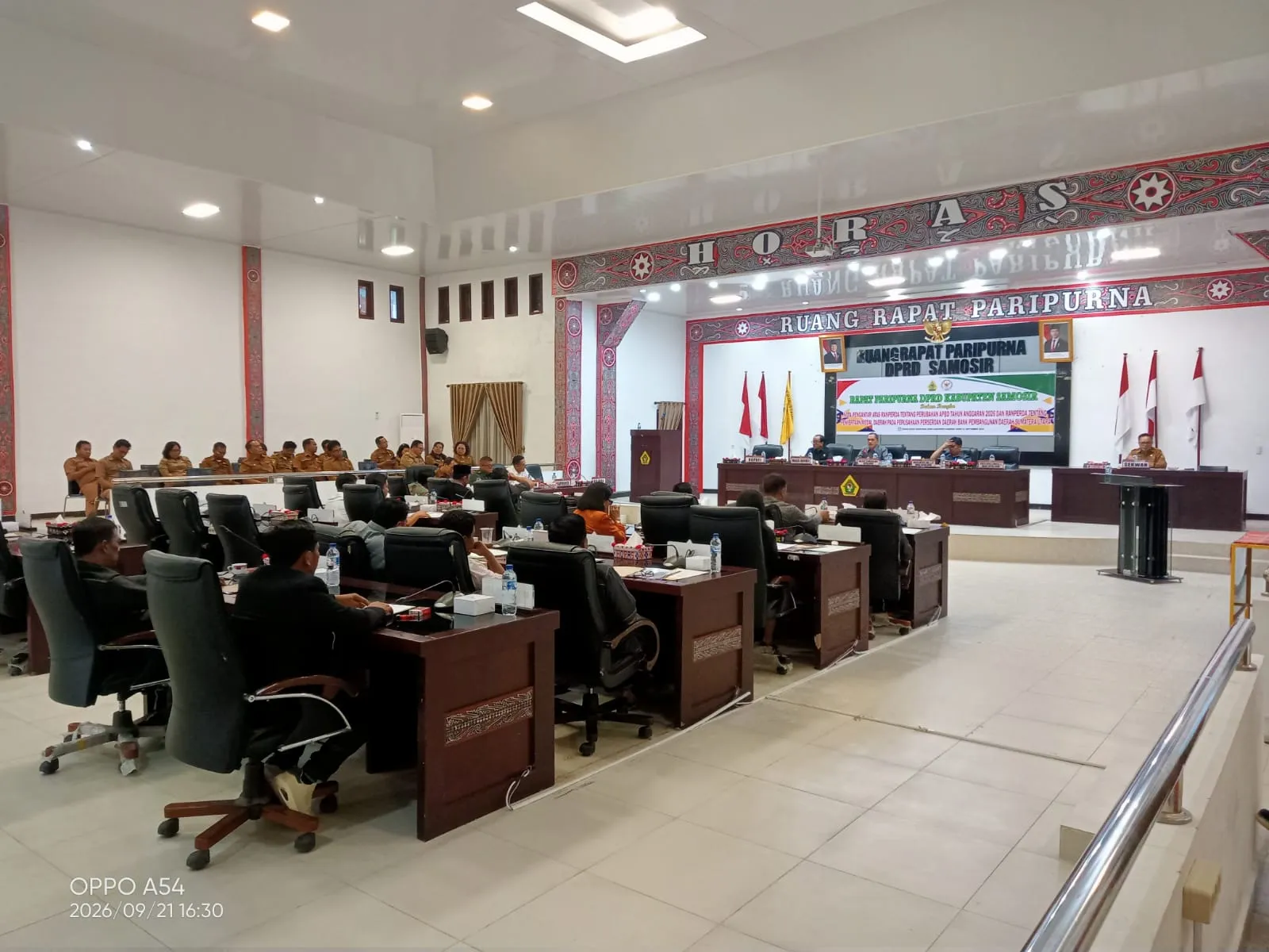 Rapat Paripurna DPRD Samosir: Wabup Ariston Sidauruk Sampaikan Nota Pengantar P-APBD 2026 dan Penyertaan Modal Pada Bank Sumut