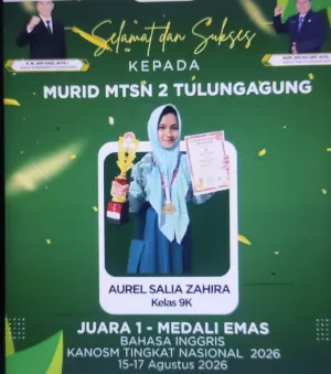 Aurel Saliq Zahira, Siswi MTsN 2 Tulungagung Raih Medali Emas Juara 1 Bahasa Inggris KANOSM Tingkat Nasional 2026