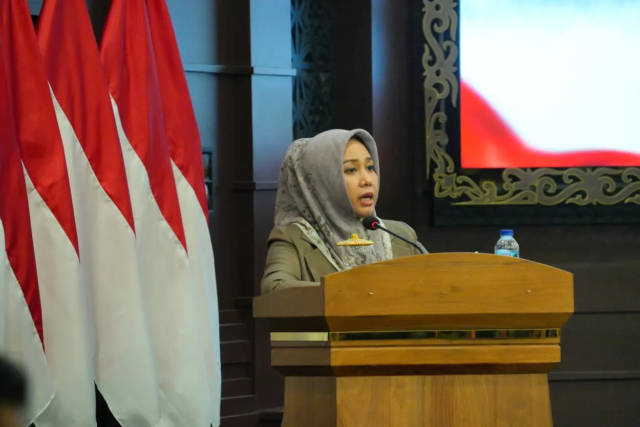 Jawab Pandangan Fraksi, Ning Ita Tegaskan APBD untuk Kesejahteraan Warga