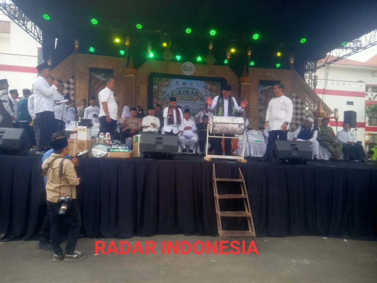 Patut Diacungkan jempol Ditengah Efisiensi Anggaran, Peringatan Hari Santri Tingakat Kab. Tasikmalaya Meriah Serta Ada Doorprice Sebuah Motor Metik Bit