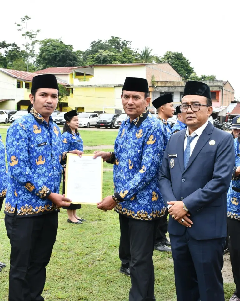 Wabup Serahkan 781 SK PPPK Paruh Waktu di Upacara Hari Sumpah Pemuda