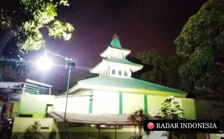 JEJAK SPIRITUAL DMW: Menemukan “Selo Geni” di Balik Senyapnya Gunung Petukangan Gresik