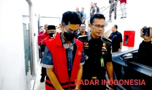 Penyidik Kejati Jabar Melakukan Penahanan Terhadap Para Tersangka Dalam Dugaan Perkara Tindak Pidana Korupsi Tunjangan Perumahan Dan Tunjangan Transportasi Bagi Pimpinan Dan Anggota DPRD Kabupaten Indramayu Tahun Anggaran 2022 Sampai Dengan Tahun 2025