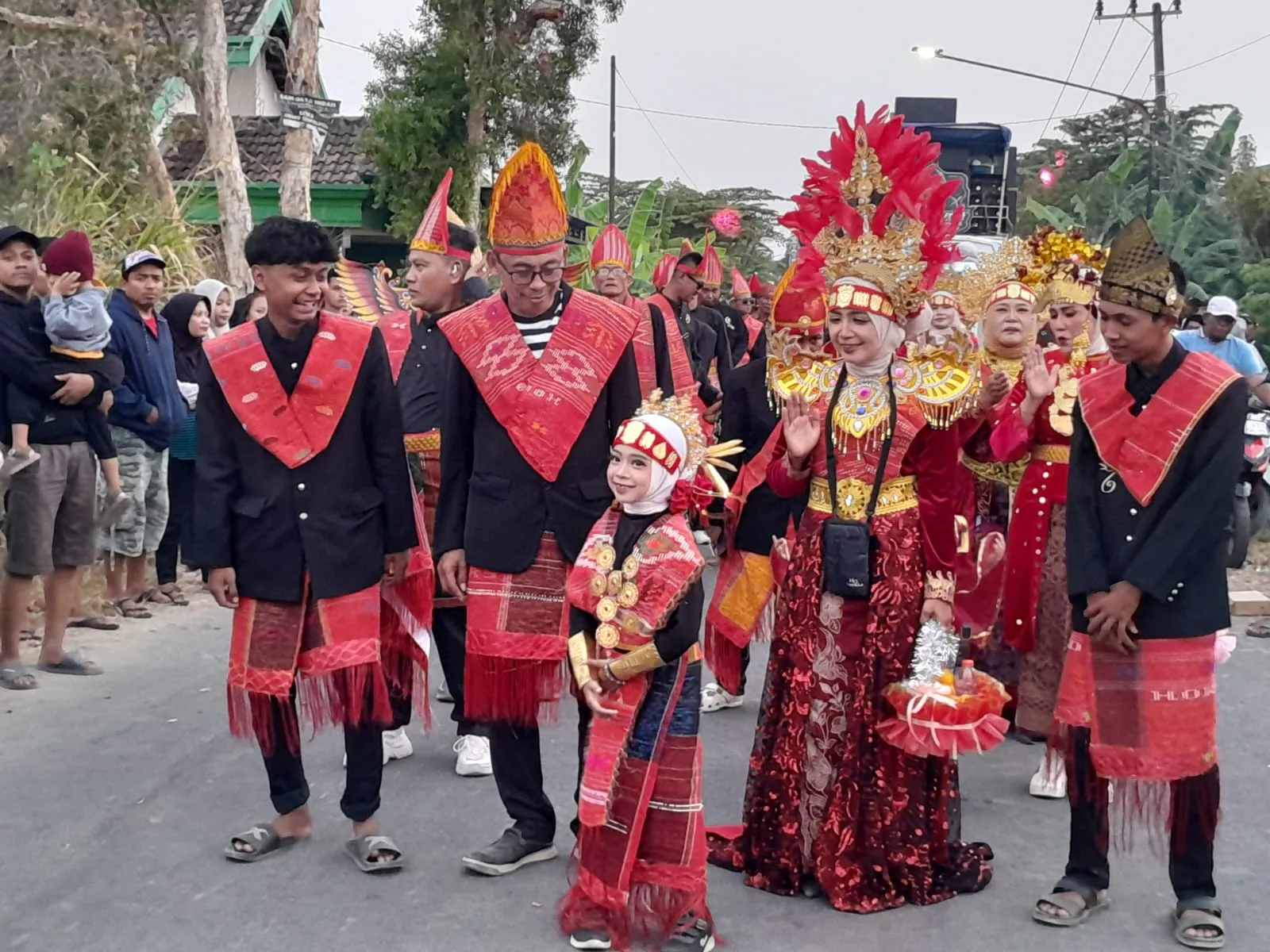 Culture Carnival Redesblue, Desa Bulurejo Berjalan Meriah dan Kondusif