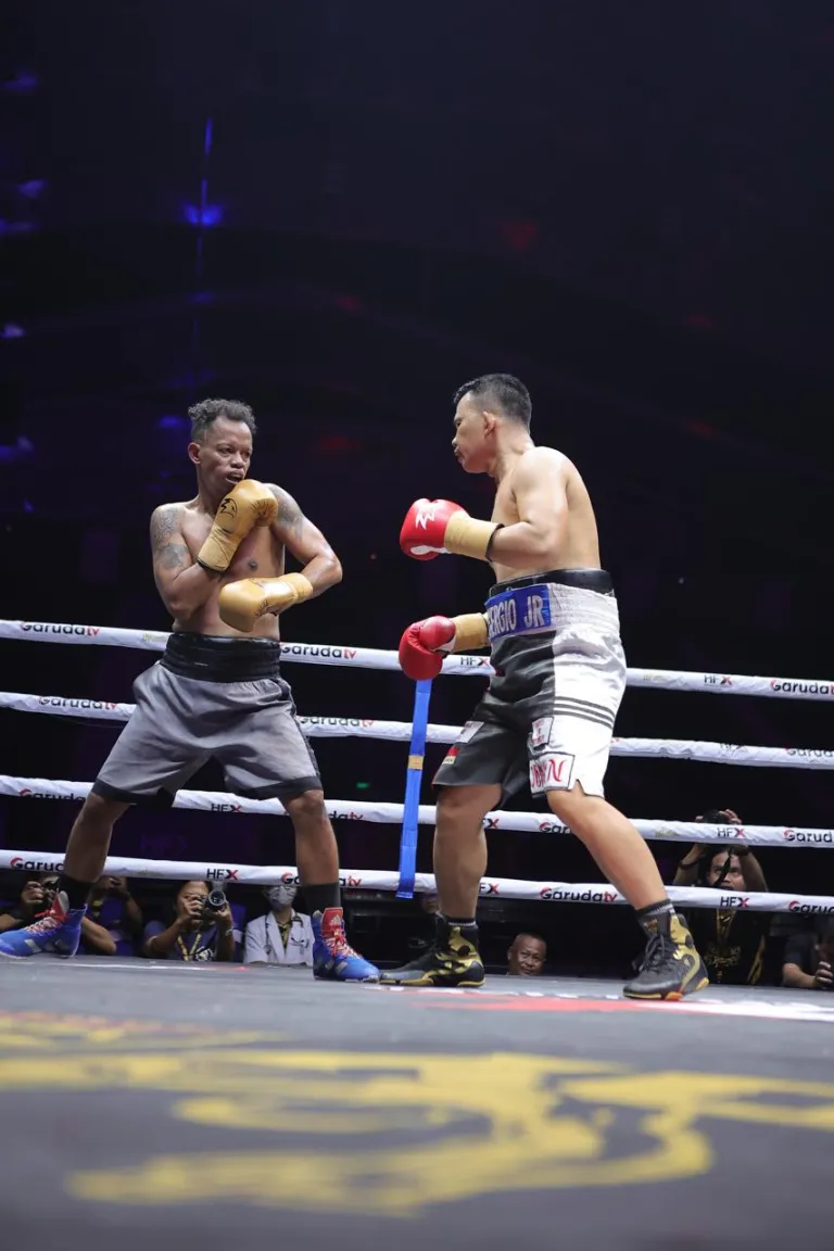 TKO Ronde Kedua! IPDA YOHANES S. YORDAN Rebut Sabuk Emas Kapolda Kalbar DI Ajang Tinju Internasional “Back To Champion
