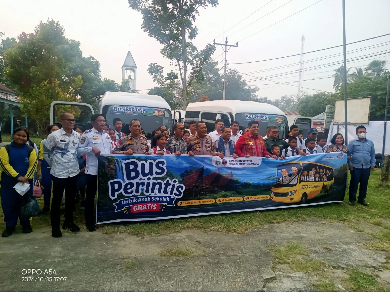Bupati Samosir Launching 6 Bus Perintis Gratis Untuk Pelajar Dari Dinas Perhubungan Pemprovsu