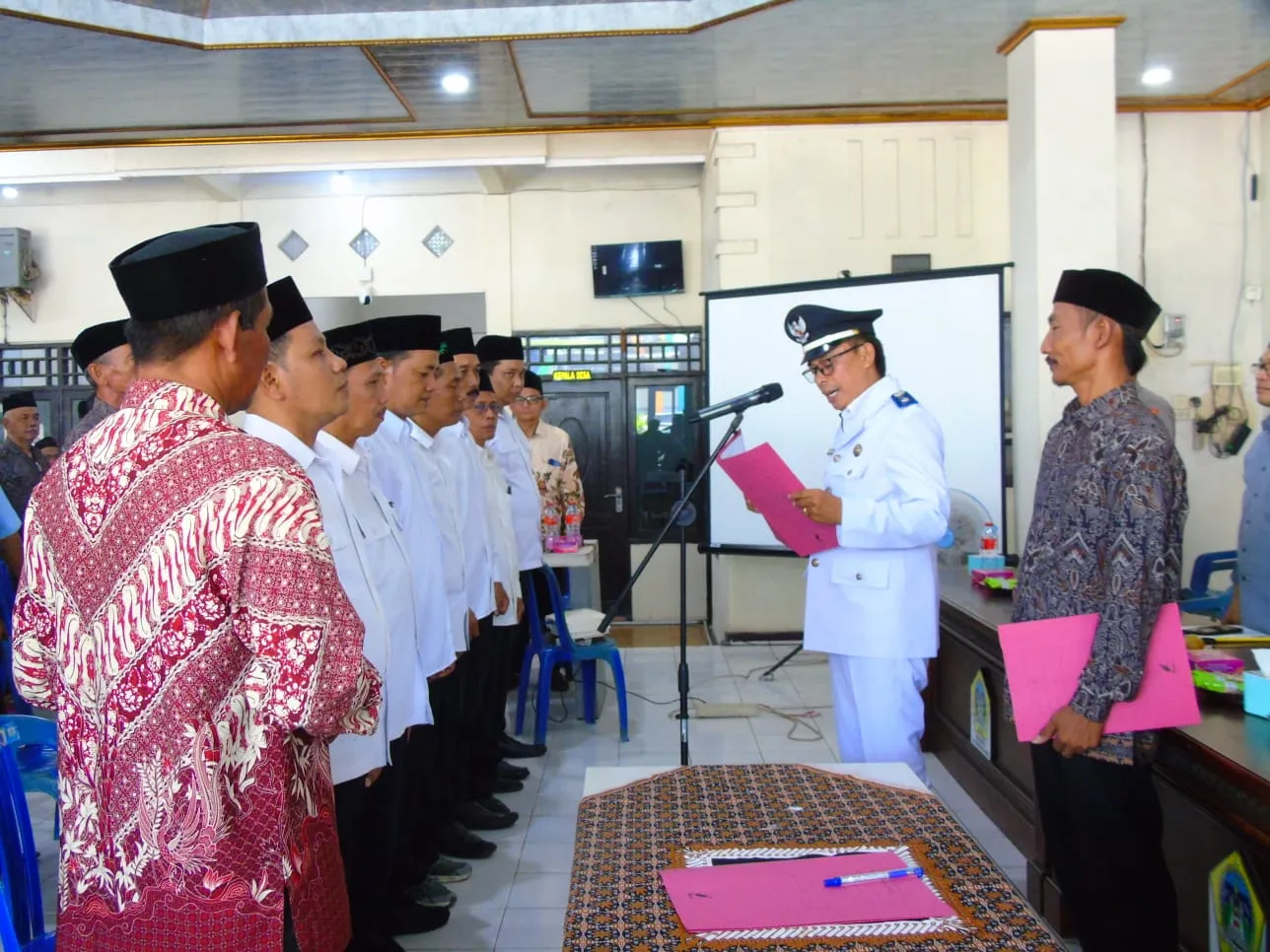 Tiga Agenda Penting Digelar Bersamaan, Pemdes Bulurejo Lantik Perangkat Desa dan Tetapkan Rencana Pembangunan 2027