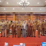 Bukan Sekadar Slogan, Ning Ita Minta ASN Implementasikan BerAKHLAK dalam Pelayanan