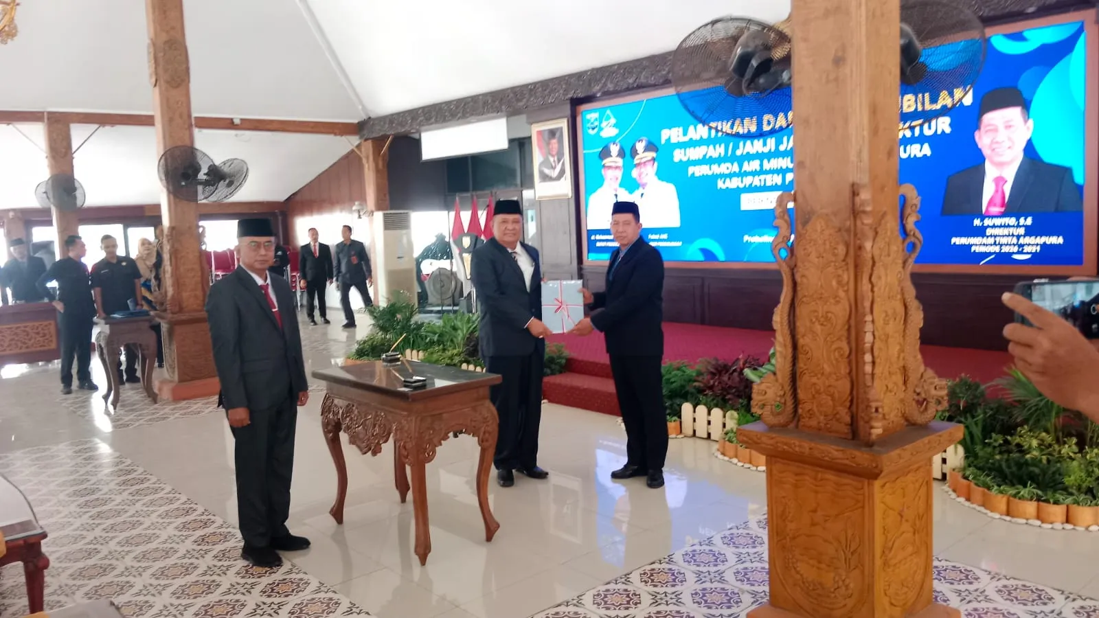 H. Suwito Resmi Pimpin Perumda Tirta Argapura, Pelantikan Dipimpin Sekda Ugas Irwanto