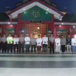 Kapolres Pasuruan Ajak Warga Jaga Kamtibmas Lewat Subuh Keliling di Masjid Cheng Hoo