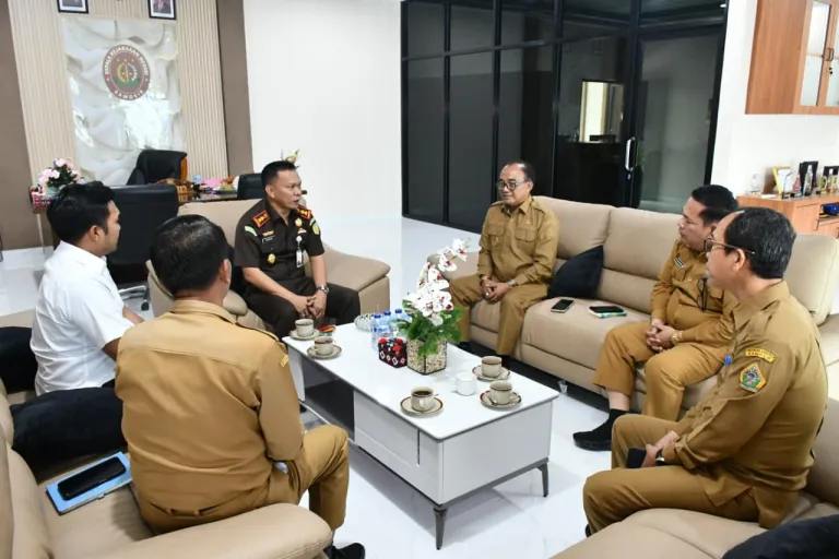 Pemkab Samosir  Jalin Sinergi Dengan Kejari, Kawal Pembangunan Samosir