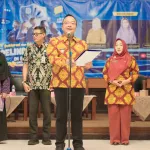 Bupati Gresik Ajak Orang Tua Dampingi Anak di Ruang Digital, Waspadai Cyberbullying hingga Kebocoran Data Pribadi