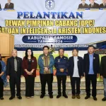 Bupati Vandiko Hadiri Pelantikan DPC PIKI Samosir