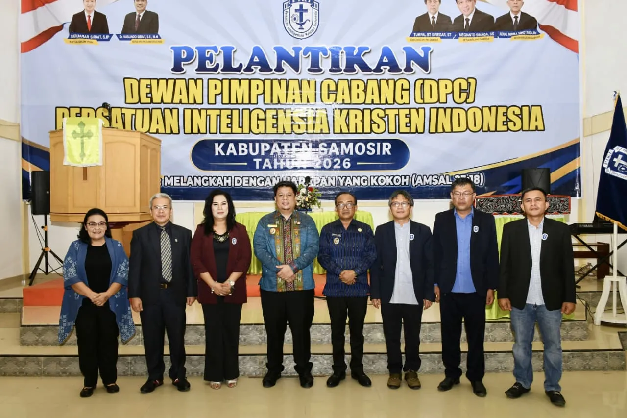 Bupati Vandiko Hadiri Pelantikan DPC PIKI Samosir