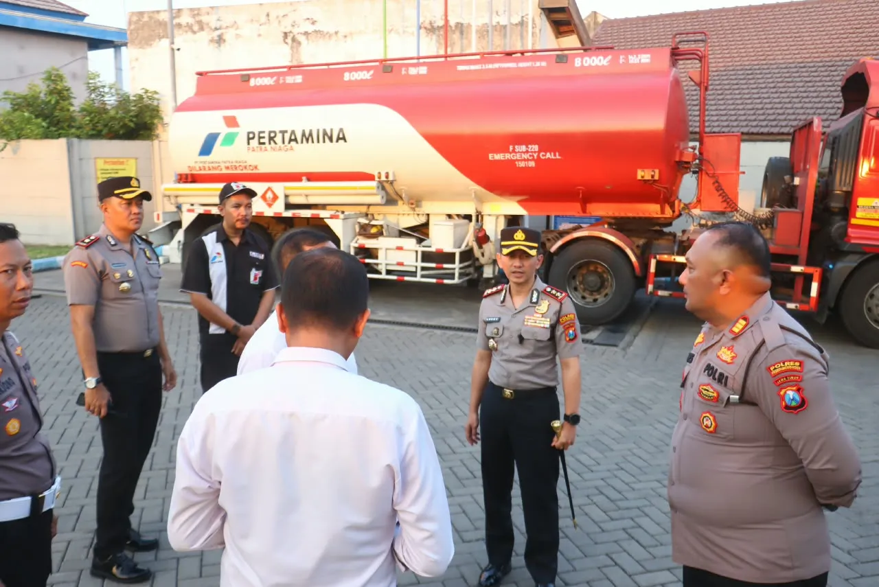 Kapolres Probolinggo Kota Sidak Sejumlah SPBU, Pastikan Antrean BBM Tak Ganggu Lalin